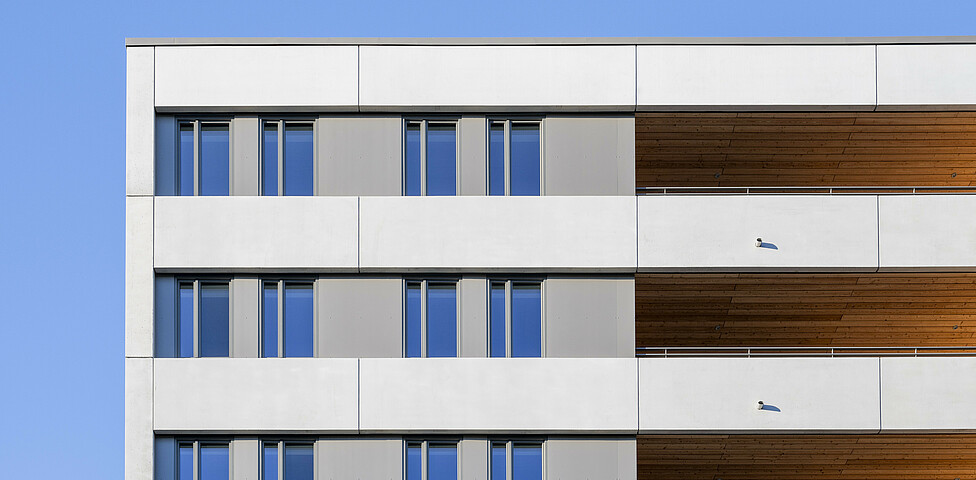 Eine moderne Gebäudefassade